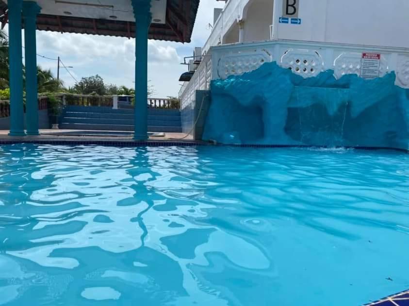 Kemunting Beach Resorts Masjid Tanah Exterior photo