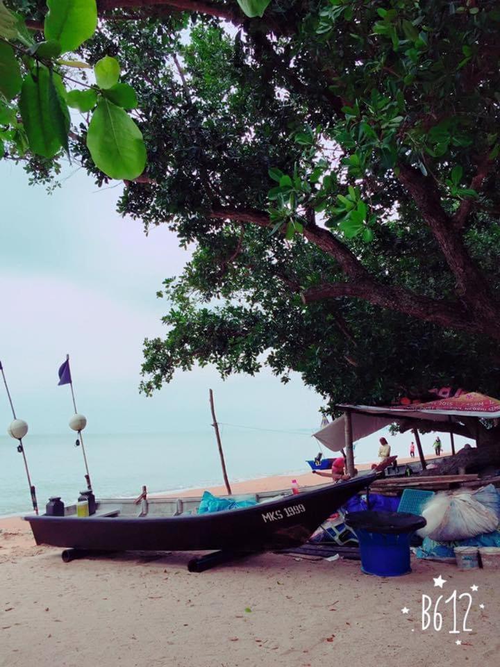 Kemunting Beach Resorts Masjid Tanah Exterior photo